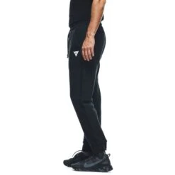 Dainese Dainese Sweatpant Logo Black White -Optimaal Motoruitrusting Winkel dainese dainese sweatpant logo black white 1