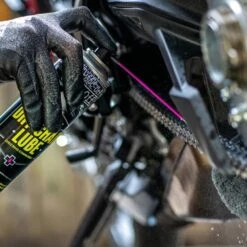 Muc-Off Dry Chain Lube PTFE Kettingspray 400ml -Optimaal Motoruitrusting Winkel muc off chain lube dry ptfe 400ml 4